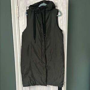 Stylish Black and Green Reversible Hooded Vest
